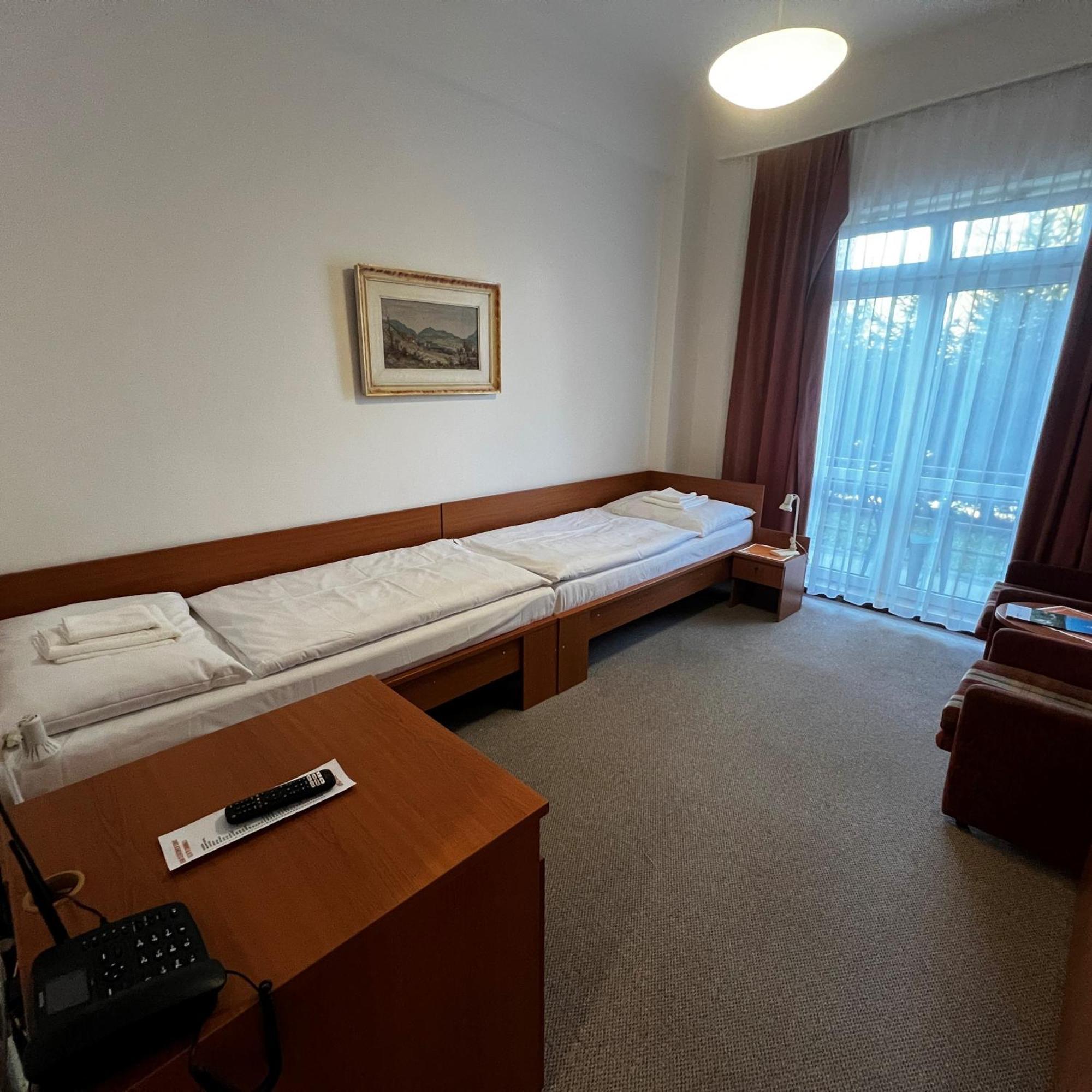 Hotel Palace - Kupele Sliac Exterior photo